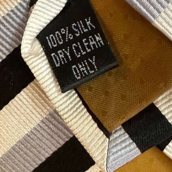 🍁SALE🍁 ZILLIONI Collezioni 100% Silk Tri-color Stripes Handmade Repp Tie - Picture 7 of 9